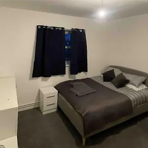 https://lovely-spacious-entire-1-bedroom-apartment.brighton-hotels-england.com