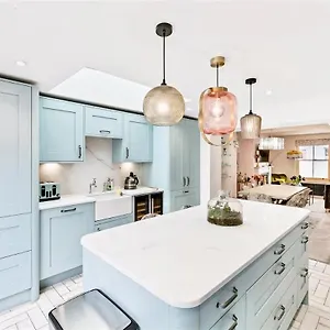 https://stylish-central-north-laine-newly-decorated.brighton-hotels-england.com