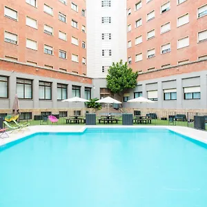 Residencia Universitaria Resa Diagonal Appartement